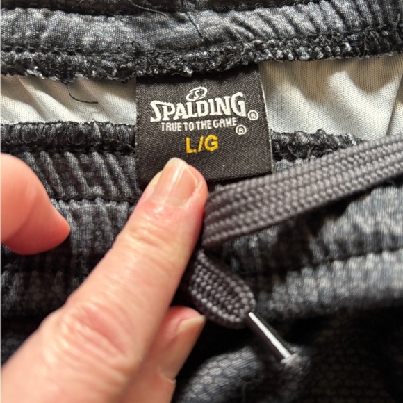 Spalding Shorts Gray Size Large CLOSET ClEAROUT - Picture 5 of 7